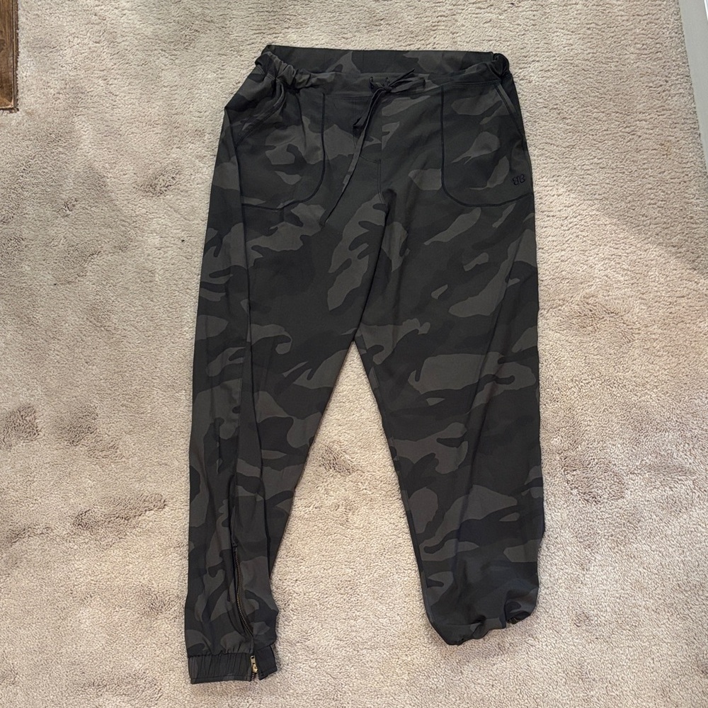 Albion Jetsetter Camouflage Jogger Pants